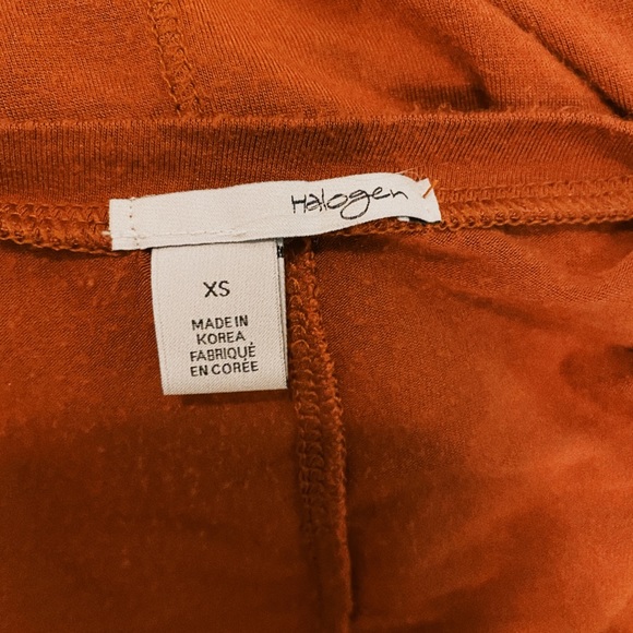 ❤️4/$40 SALE! ❤️ Halogen V Neck Tee - Picture 3 of 4
